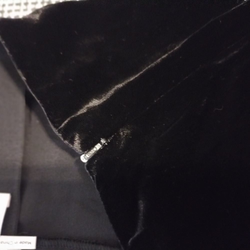 Frame Black Velvet And Lace Skirt Size Large - Picture 5 of 6
